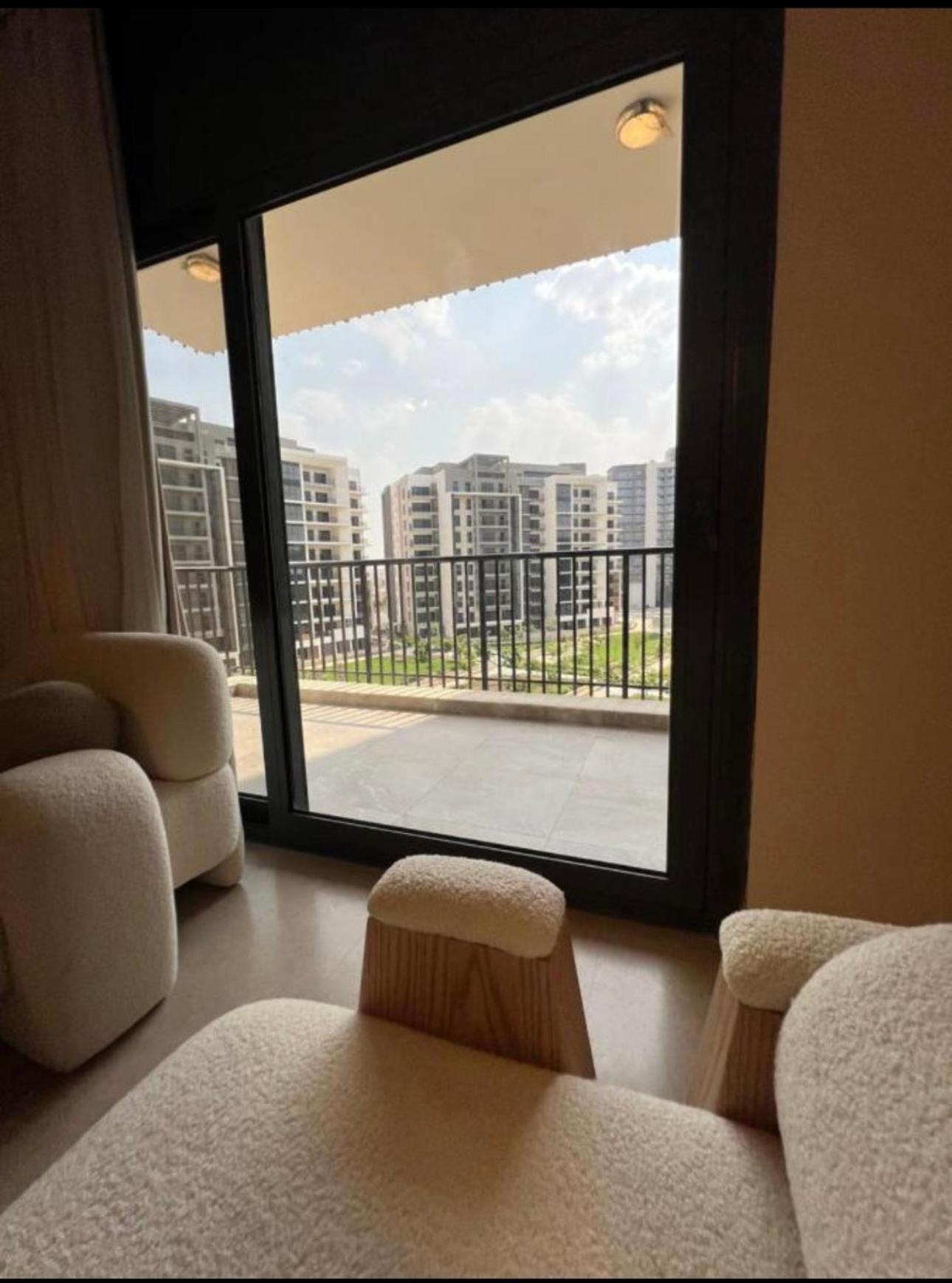 Avva Cairo